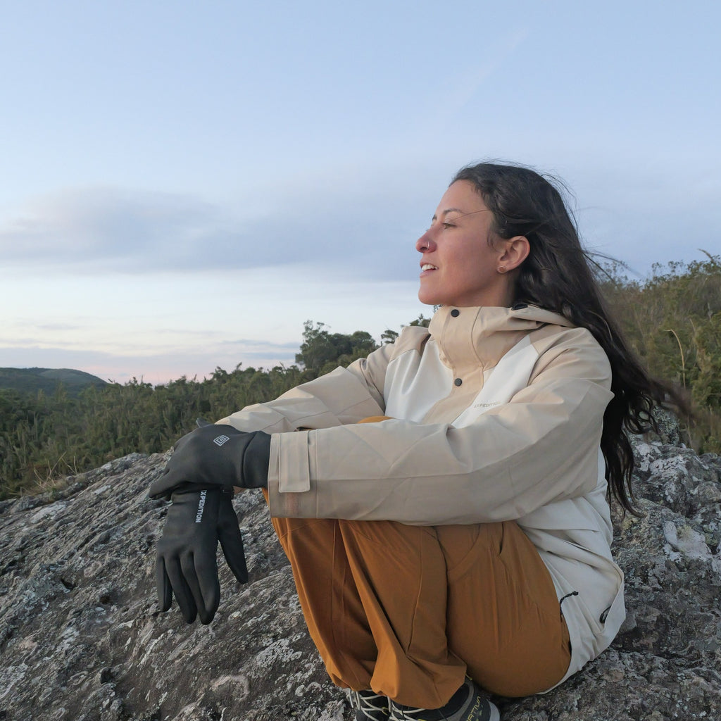 Luvas Térmicas Touch — vento frio de cume, Serra da Mantiqueira